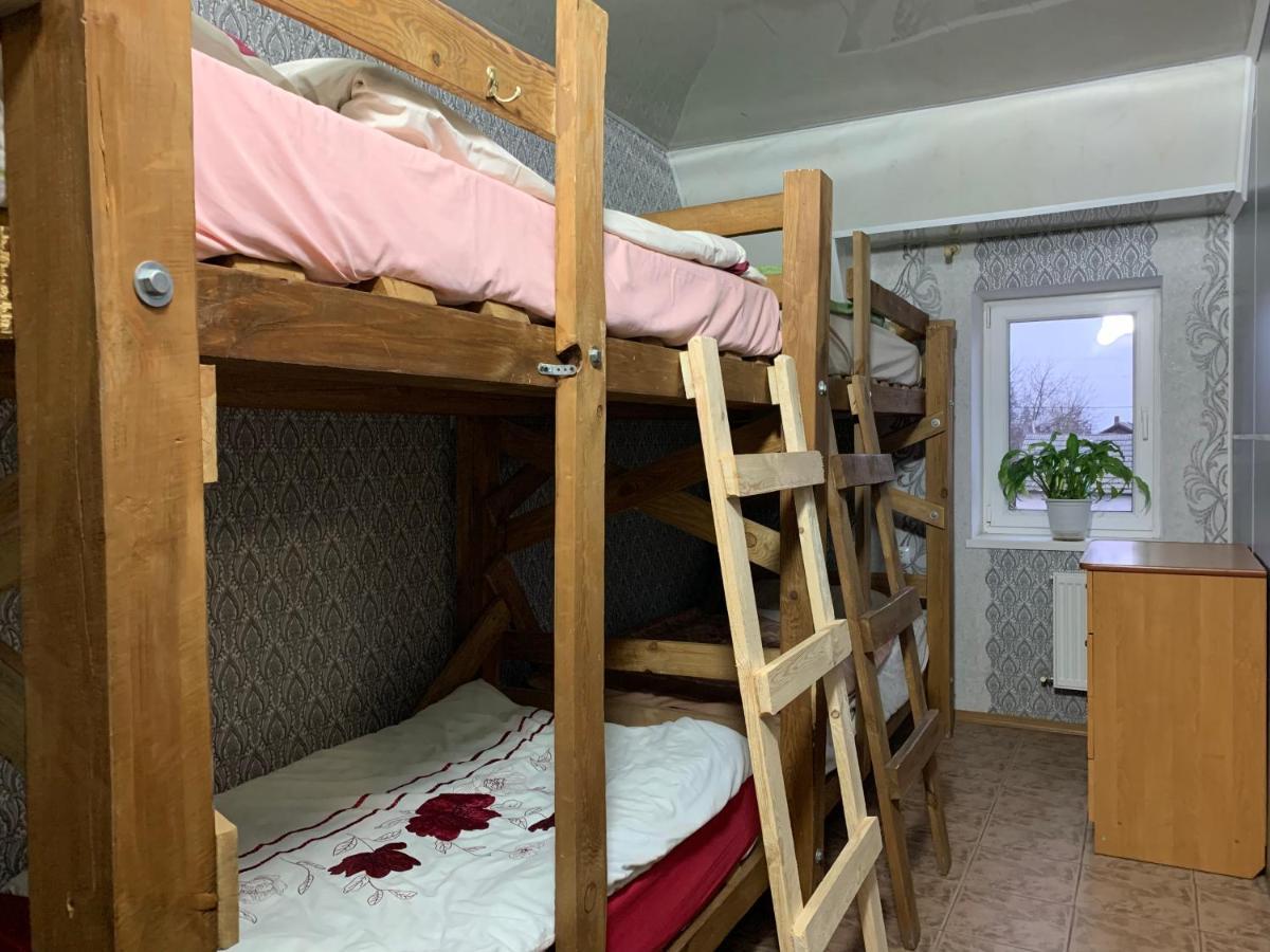 Хостел Благо Khmel'nyts'kyy Quarto foto