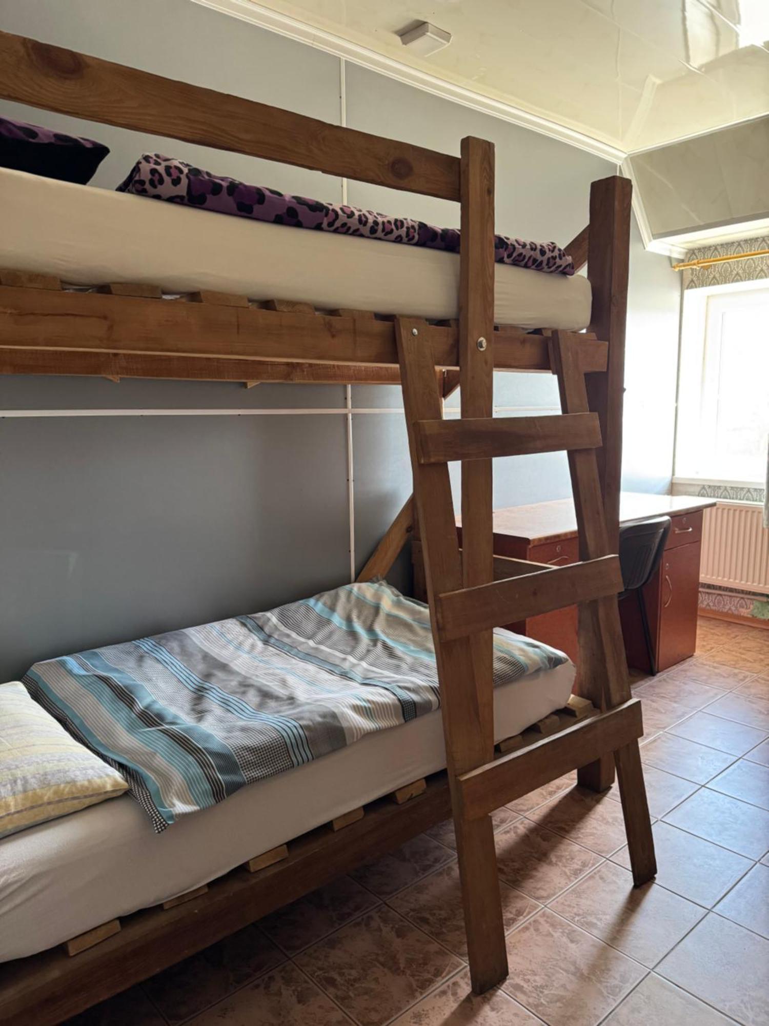 Хостел Благо Khmel'nyts'kyy Quarto foto