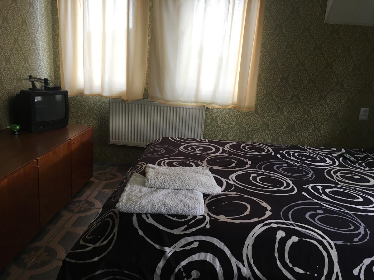 Хостел Благо Khmel'nyts'kyy Exterior foto